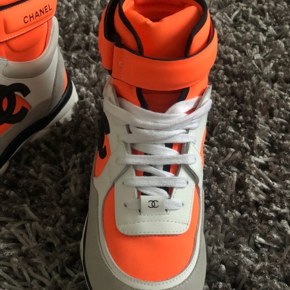 Authentic Chanel High top sneakers - Picture 5 of 5